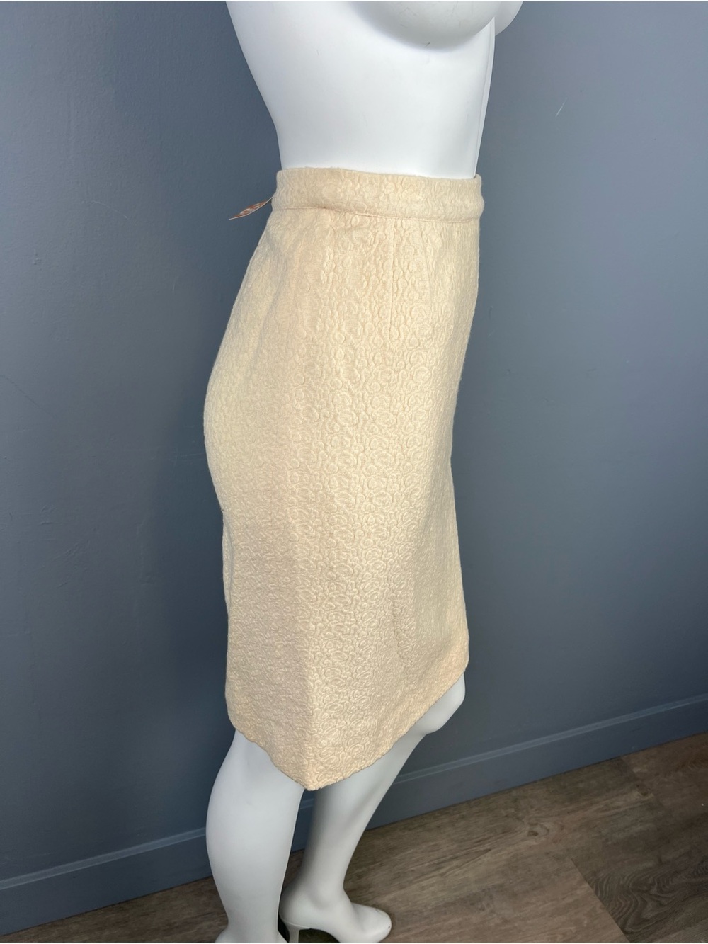 Vintage Valentino Boutique Cream Textured Pencil Skirt